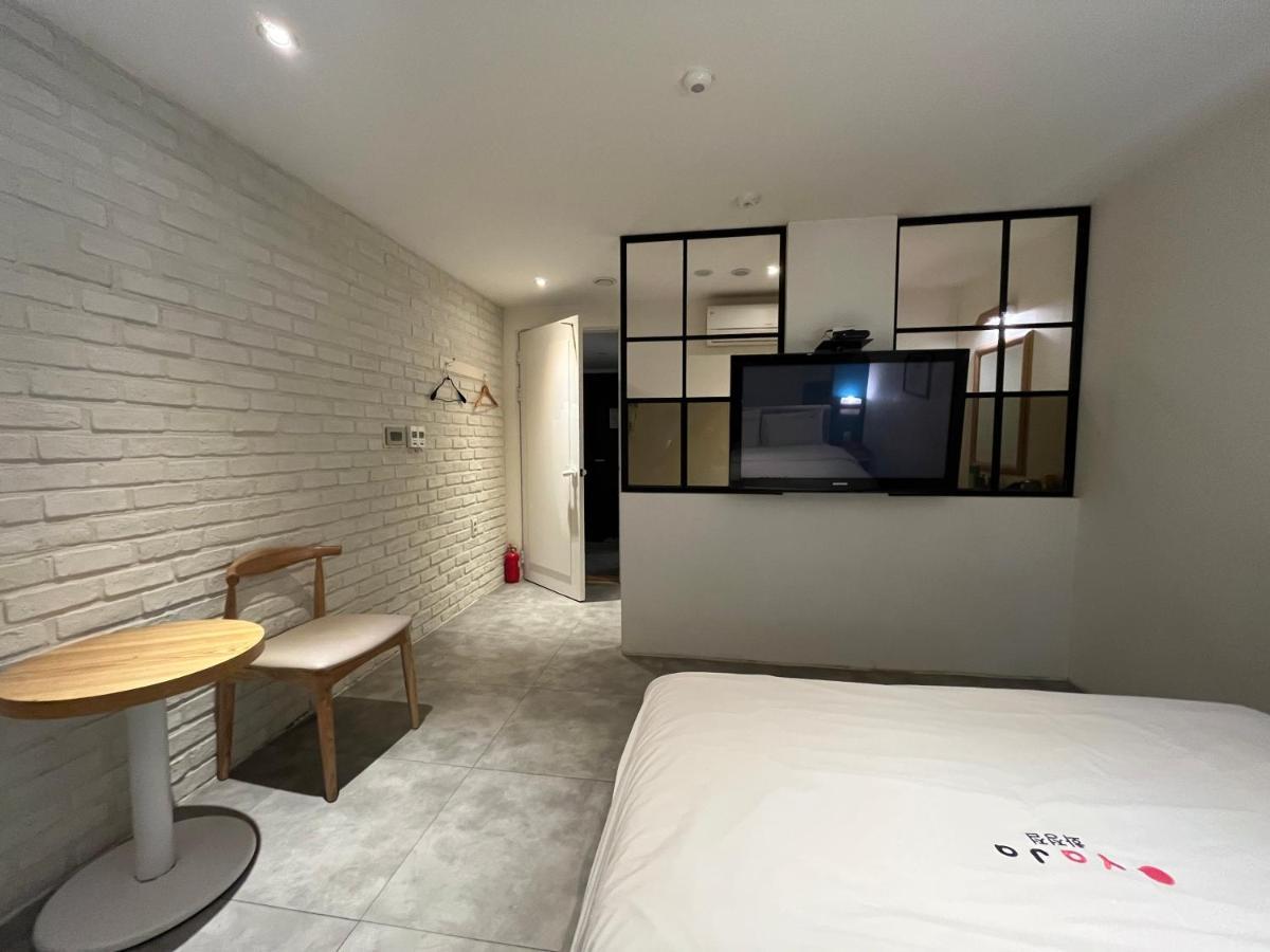 Hotel Yaja Hwajeong Station Kojang Kültér fotó