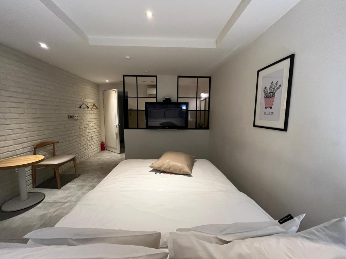 Hotel Yaja Hwajeong Station Kojang Kültér fotó