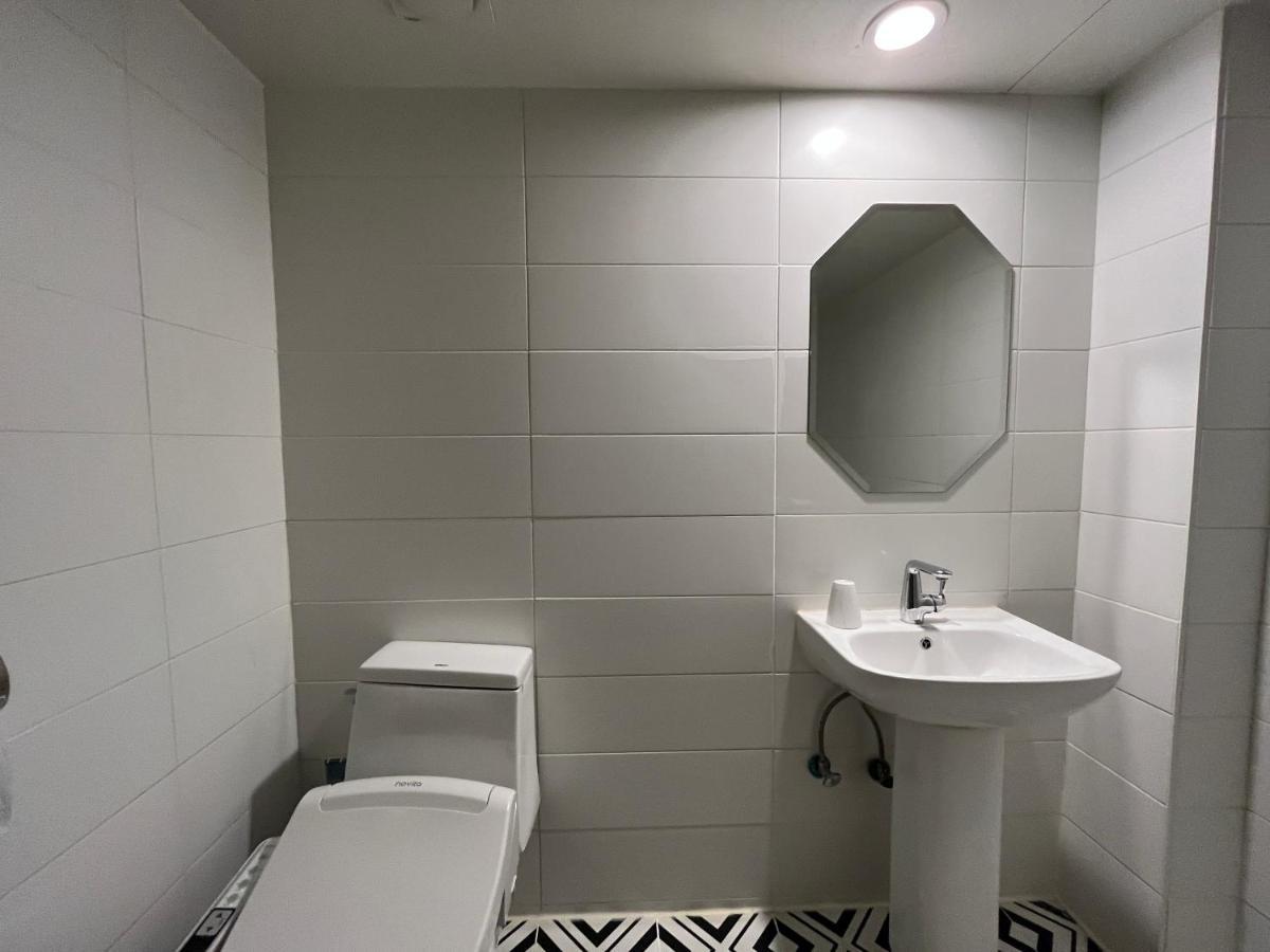 Hotel Yaja Hwajeong Station Kojang Kültér fotó