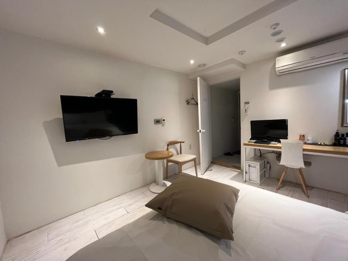 Hotel Yaja Hwajeong Station Kojang Kültér fotó