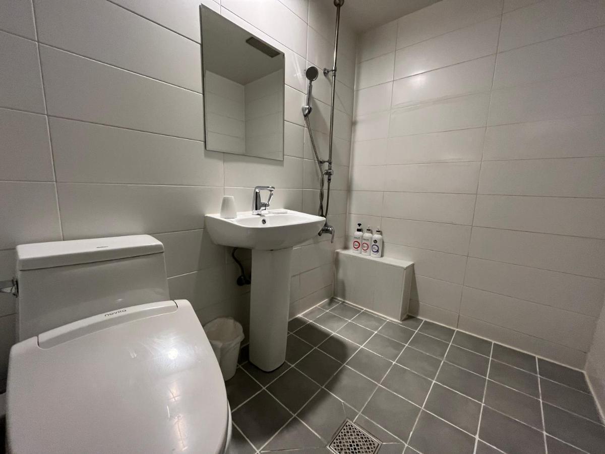 Hotel Yaja Hwajeong Station Kojang Kültér fotó