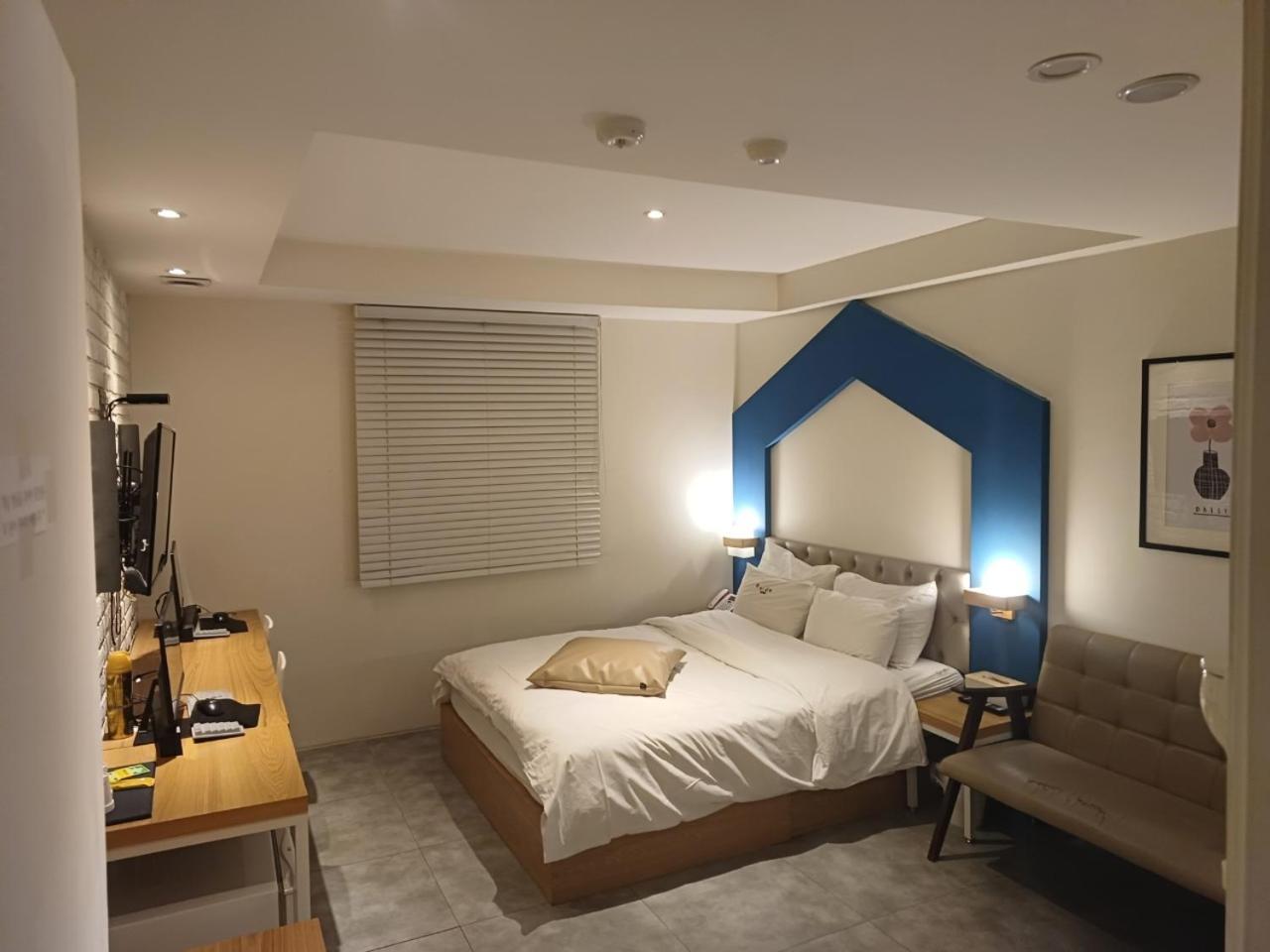 Hotel Yaja Hwajeong Station Kojang Kültér fotó